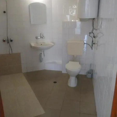 уют Casa de hóspedes 3*